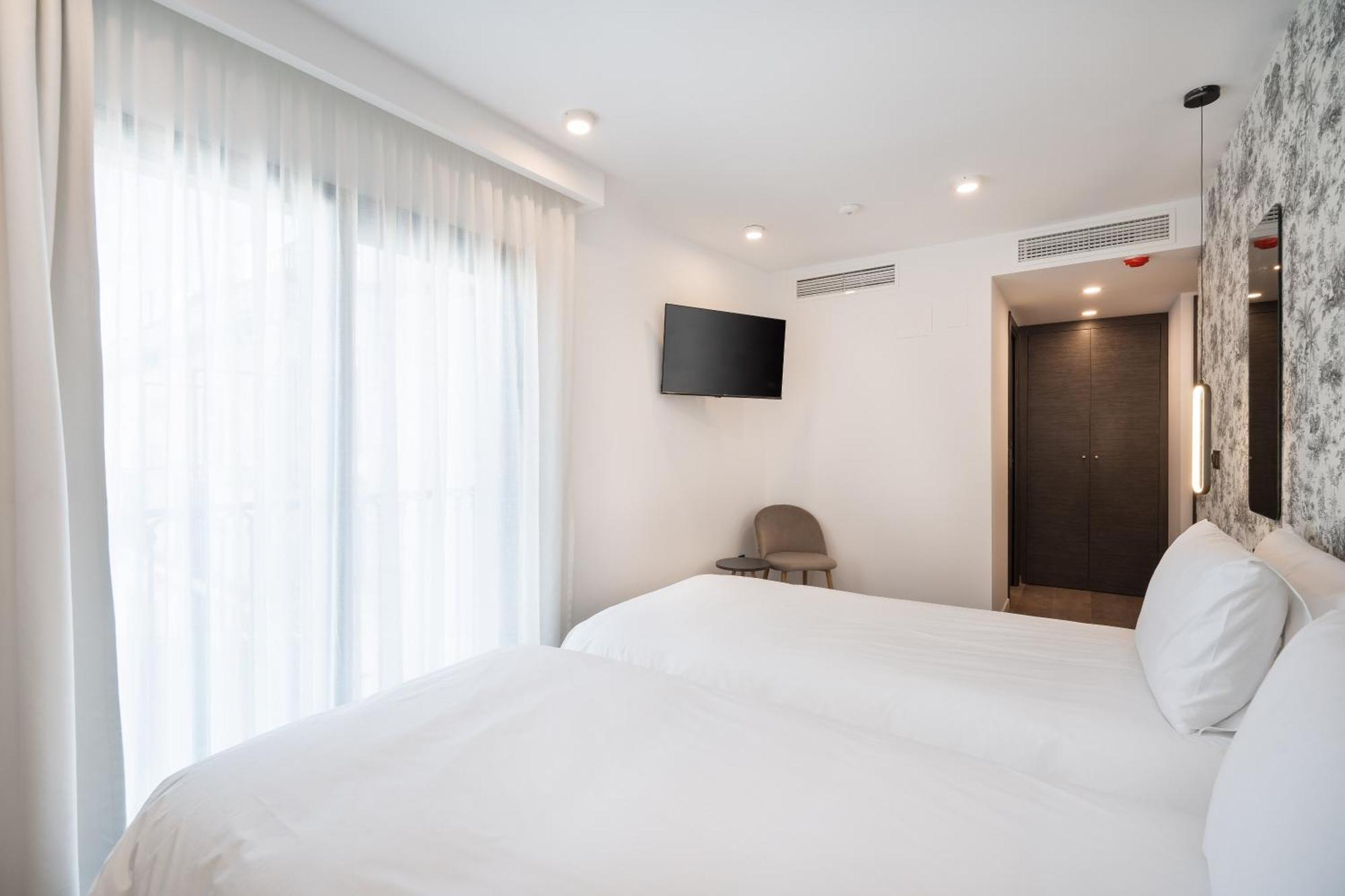 The Orange House Boutique Hotel And Upstairs Rooftop Bar Center Of La Cala De Mijas 100M From The Beach Zewnętrze zdjęcie