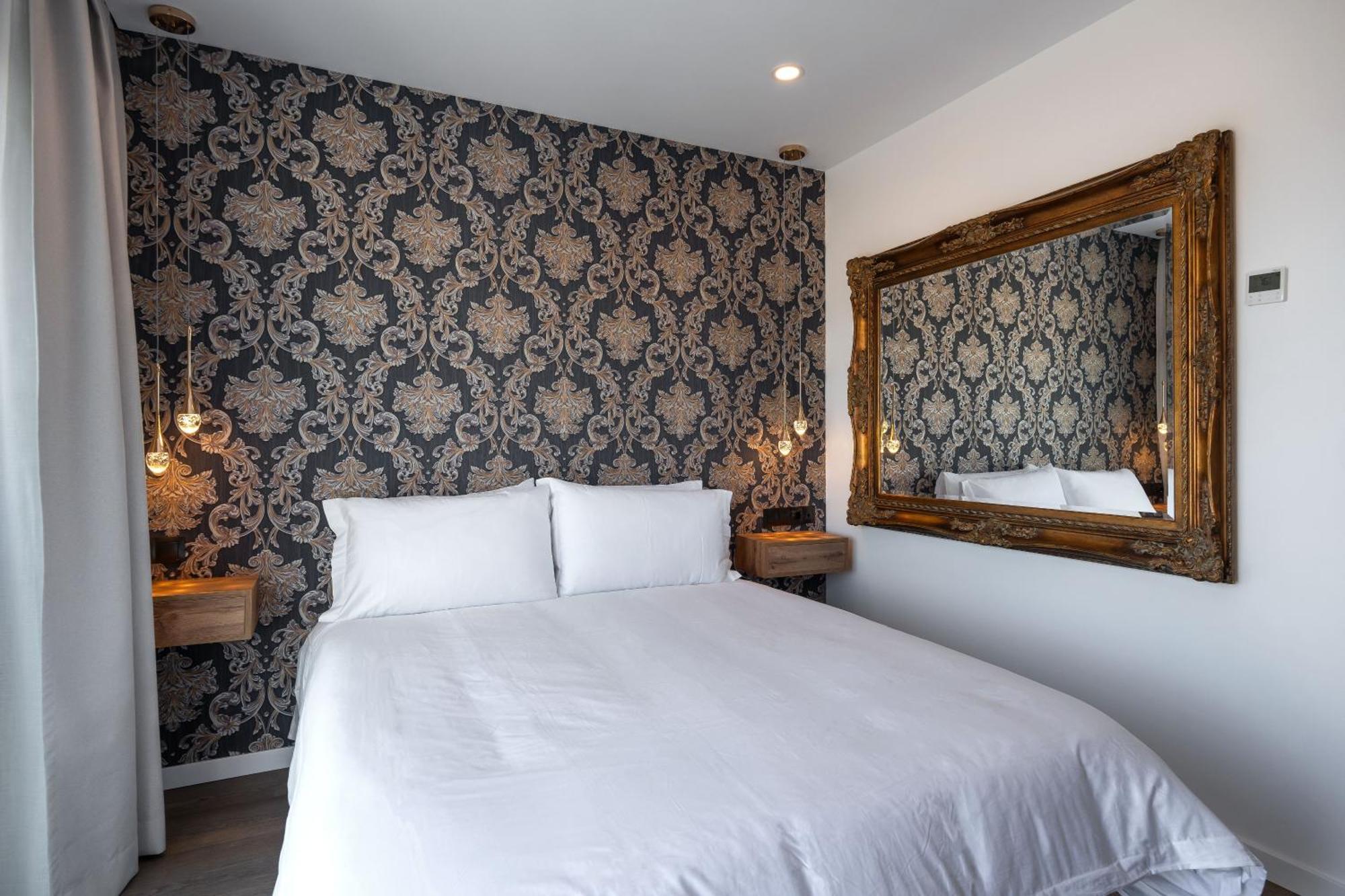 The Orange House Boutique Hotel And Upstairs Rooftop Bar Center Of La Cala De Mijas 100M From The Beach Zewnętrze zdjęcie