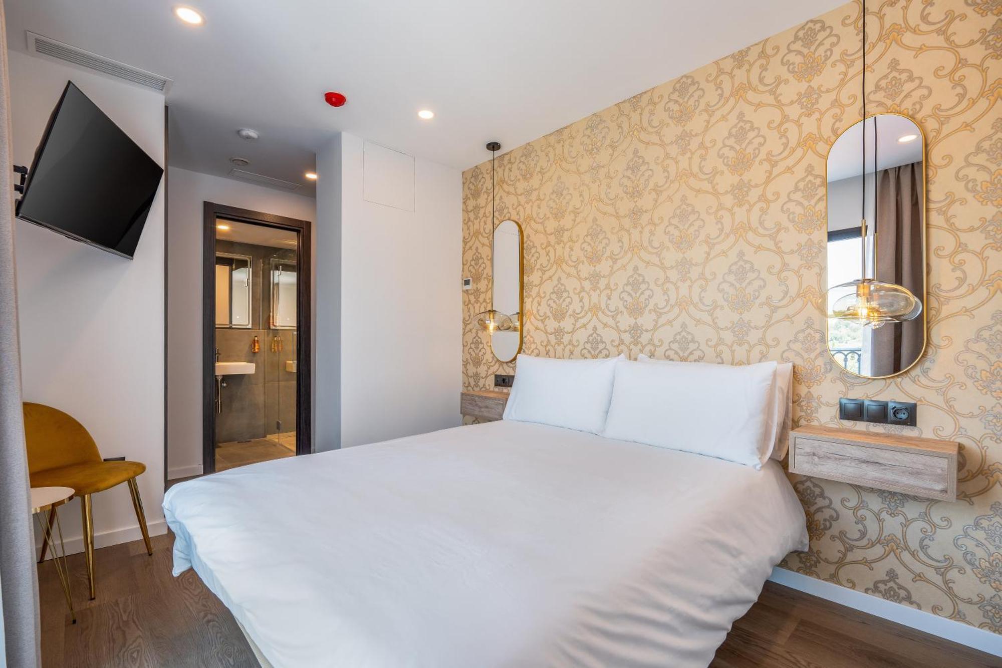 The Orange House Boutique Hotel And Upstairs Rooftop Bar Center Of La Cala De Mijas 100M From The Beach Zewnętrze zdjęcie