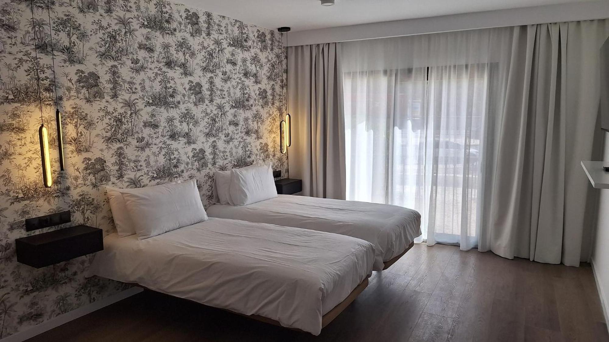 The Orange House Boutique Hotel And Upstairs Rooftop Bar Center Of La Cala De Mijas 100M From The Beach Pokój zdjęcie