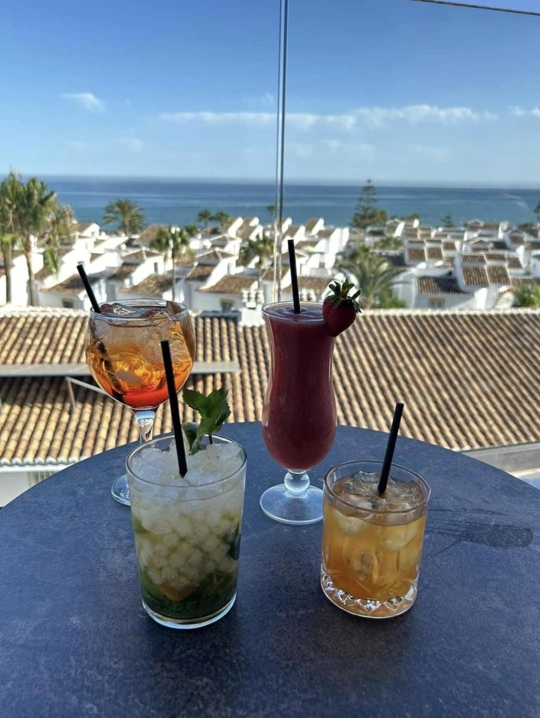 The Orange House Boutique Hotel And Upstairs Rooftop Bar Center Of La Cala De Mijas 100M From The Beach Zewnętrze zdjęcie